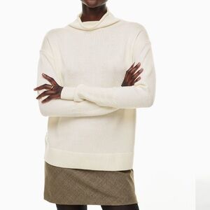 Wilfred Off-White Knit cashmere Sweater